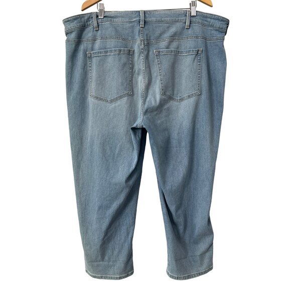 Lane Bryant Embroidered Embellished Girlfriend Crop Jean Size 24 Blue Light Wash - Picture 5 of 9